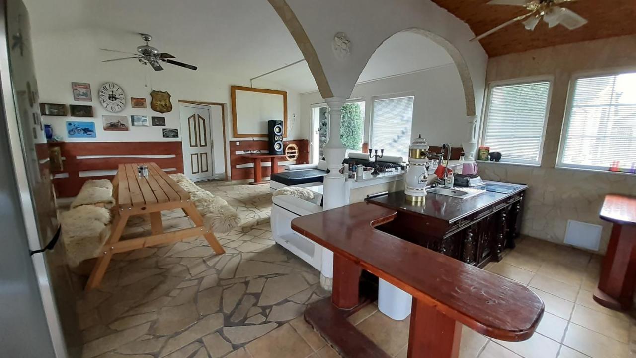 Resort Chribska Apartmany Adri Exteriör bild