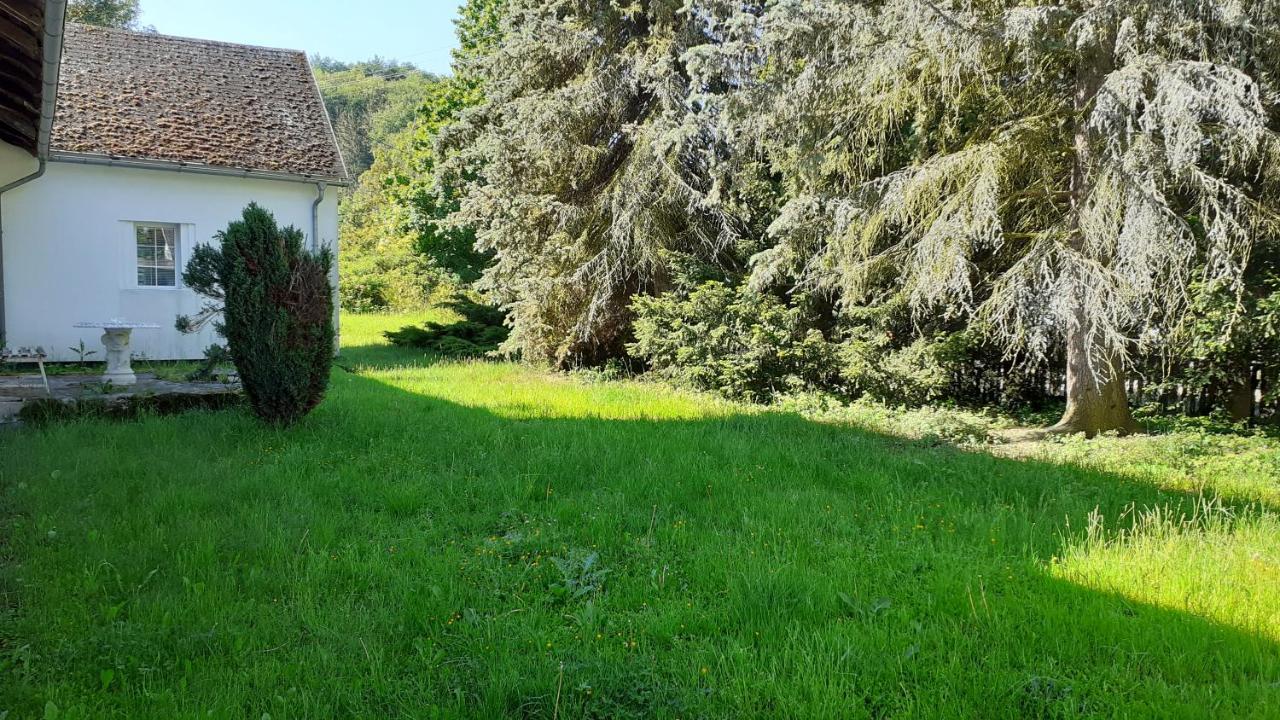 Resort Chribska Apartmany Adri Exteriör bild