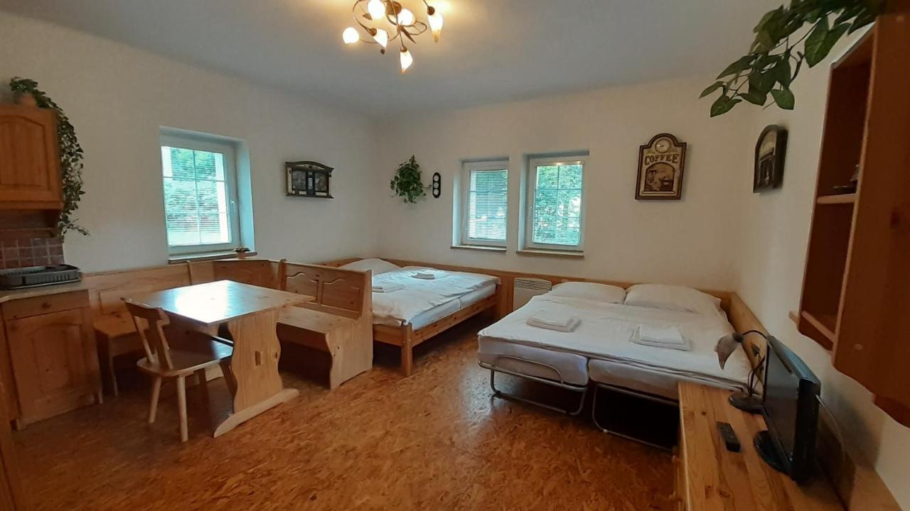 Resort Chribska Apartmany Adri Exteriör bild